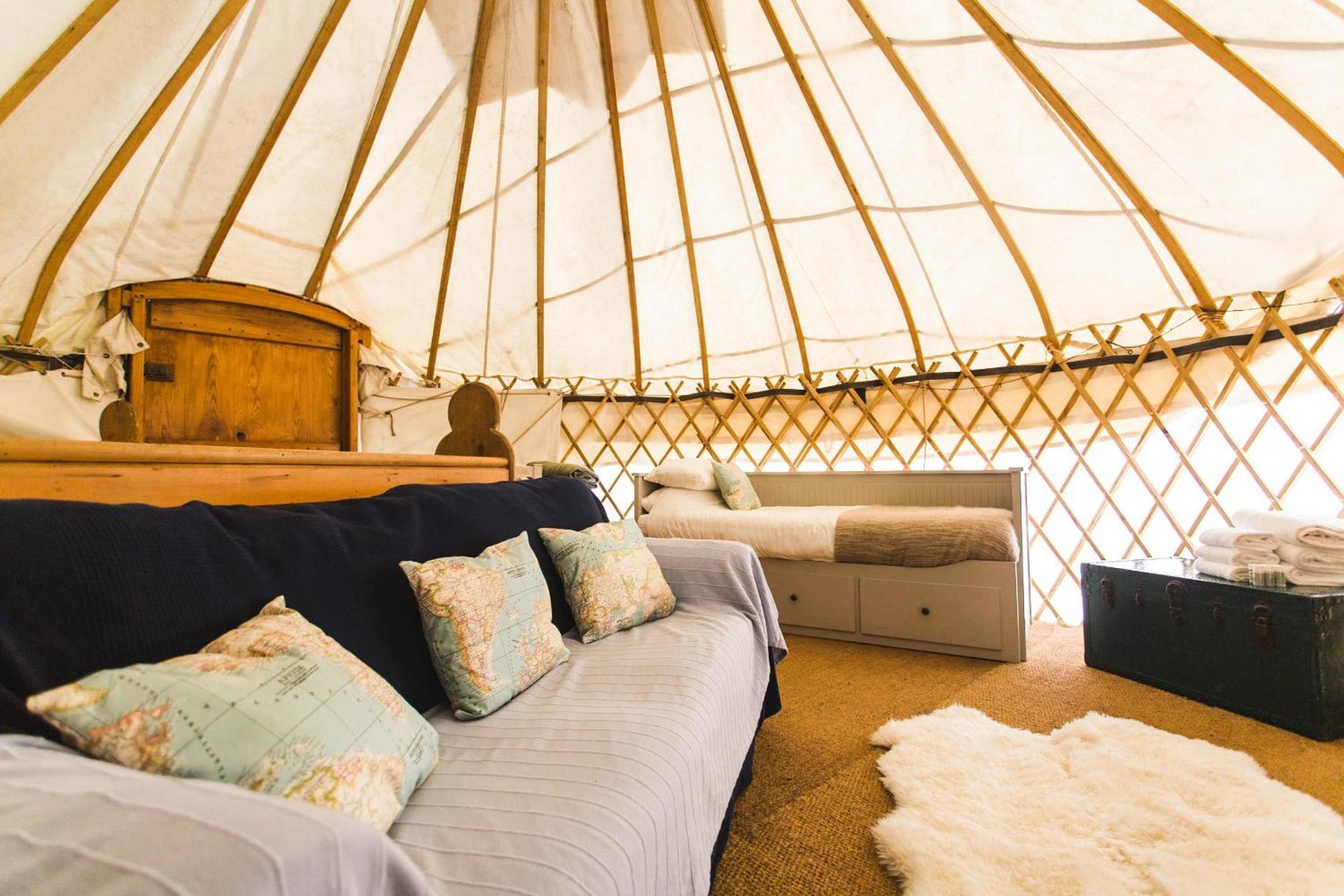Rock Farm Slane - Glamping Hotel Bilik gambar