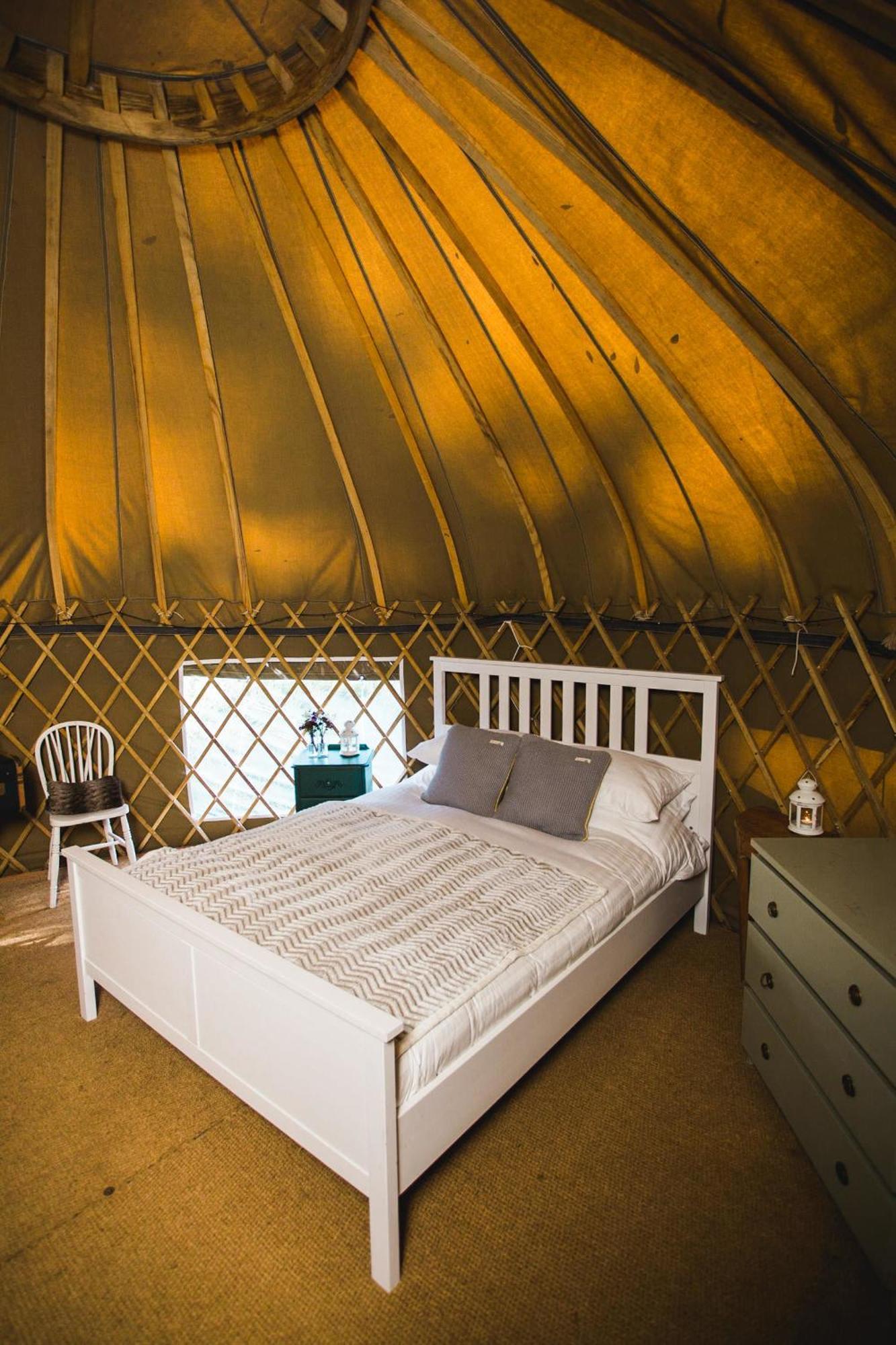 Rock Farm Slane - Glamping Hotel Bilik gambar
