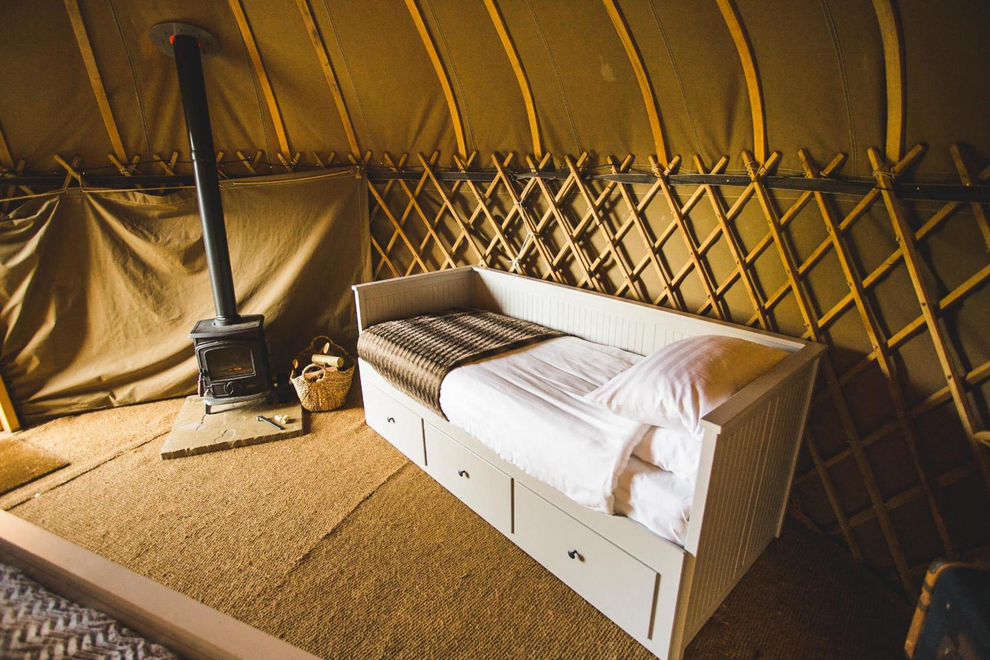 Rock Farm Slane - Glamping Hotel Bilik gambar